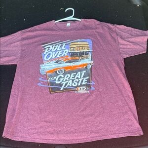 Gildan Burgundy Graphic Tee